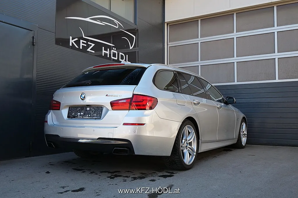 BMW 550d xDrive Touring Österreich-Paket Aut. Image 2