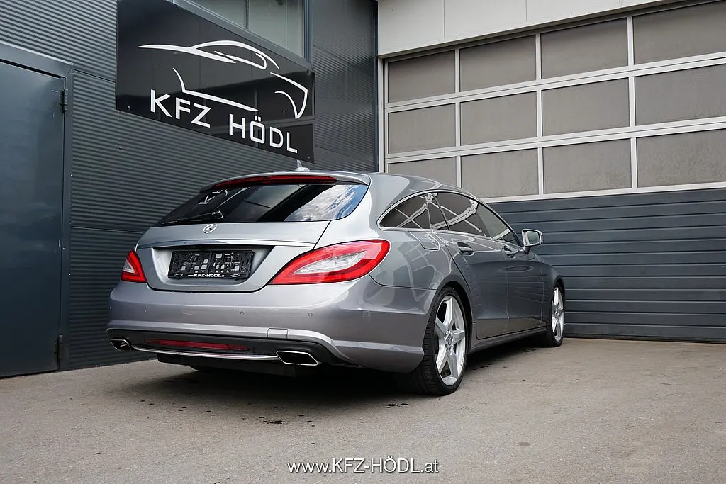 Mercedes-Benz CLS 500 Shooting Brake 4MATIC Aut. Image 2