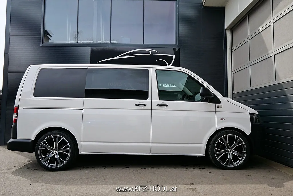 Volkswagen T5 Doka 2,0 TDI 4Motion Image 5