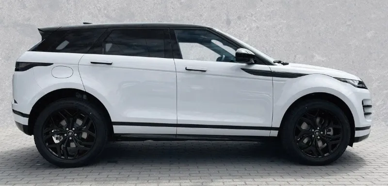 Land Rover Range Rover Evoque P300е R-Dynamic SE =NEW= Black Pack/Pano Гаранция Image 3