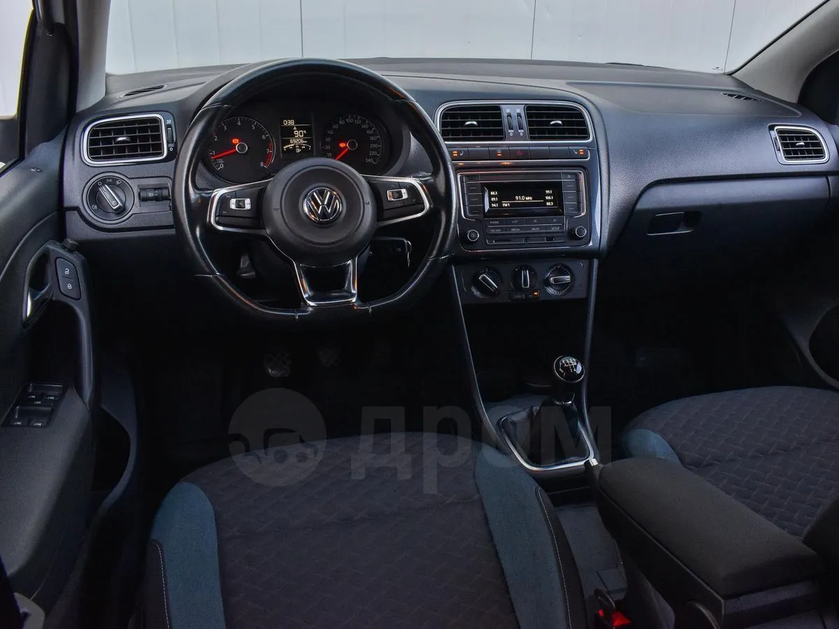 Volkswagen Polo Image 2